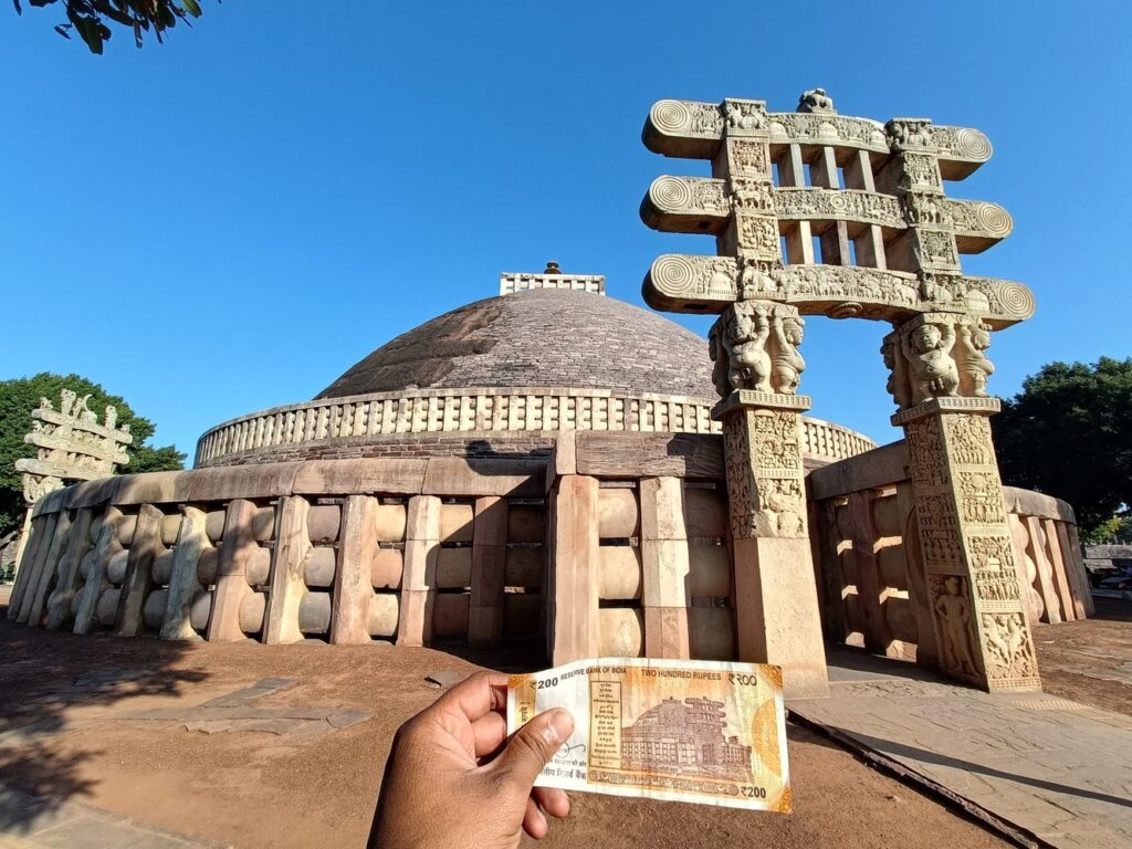Madhya Pradesh Tourism | Bhimbetka Caves & Sanchi Stupa